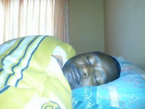 Nga bamudala wandi bamonekashani nganabalala. (What about my big man? How does he look when sleeping?) Anyway just remember that he said he was more handsome than RB