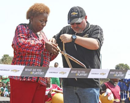 R-L - Tim Hendon, Chevrolet Brand Manager and Phyllis Moletsane, founder and former principal of Mabu-a-tlou Primary School