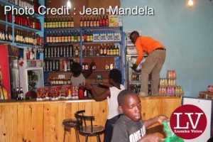 Sempundu Alexis, a rwandese, emptying his shops under the ZP cover. ., - Lusakavoice.com