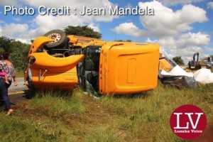 This truck B669 AUX was spotted between Choma - Monze road, the driver escaped unhurt according to a bypasser! - Lusakavoice.com
